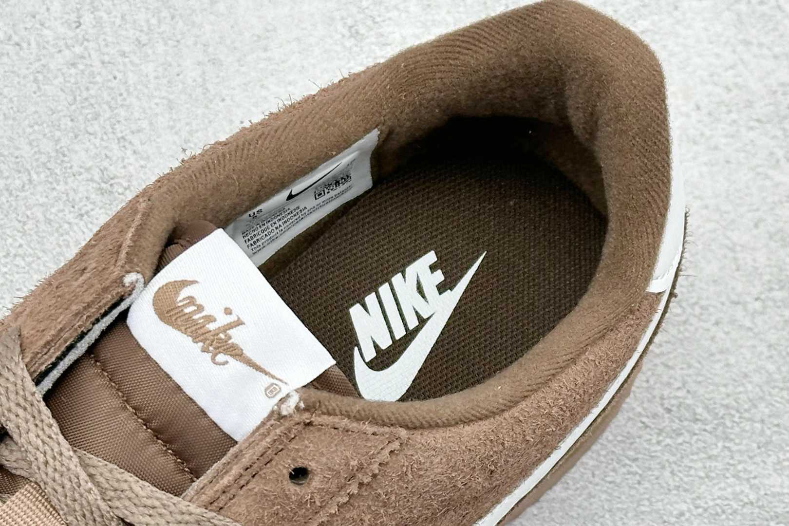 XH版NIKE CORTEZ 经典轻便舒适阿甘休闲跑步鞋 FJ2530-200