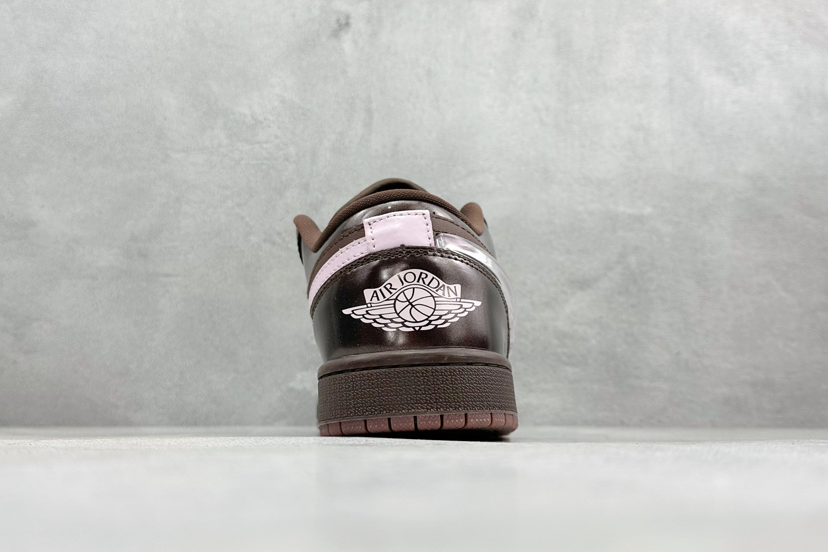 Air Jordan 1 Low 情人节巧克力棕粉 IQ9787-262 Air Jordan 1 Low 情人节巧克力棕粉 IQ9787-262