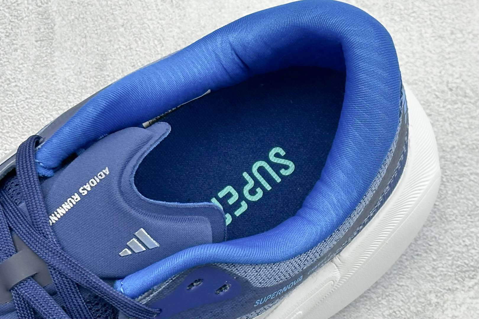 Adidas Supernova 2 阿迪达斯 减震回弹 运动透气休闲跑步鞋 D68983