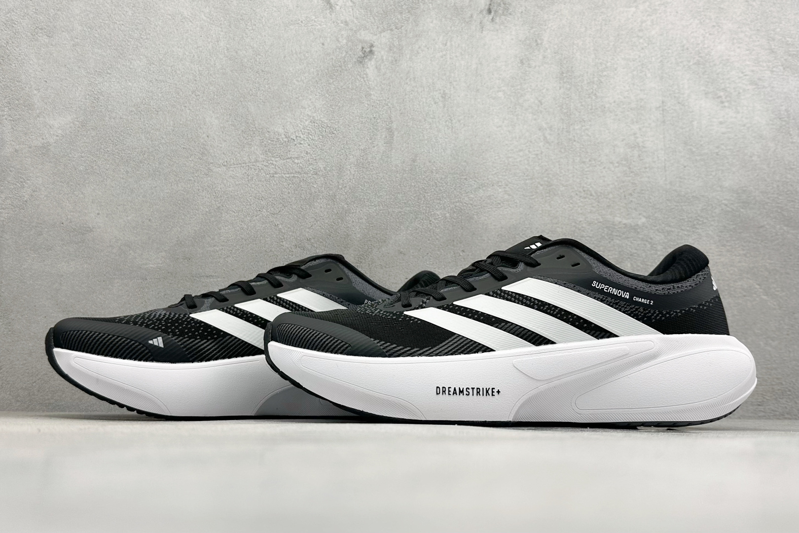 Adidas Supernova 2 阿迪达斯 减震回弹 运动透气休闲跑步鞋 D68981
