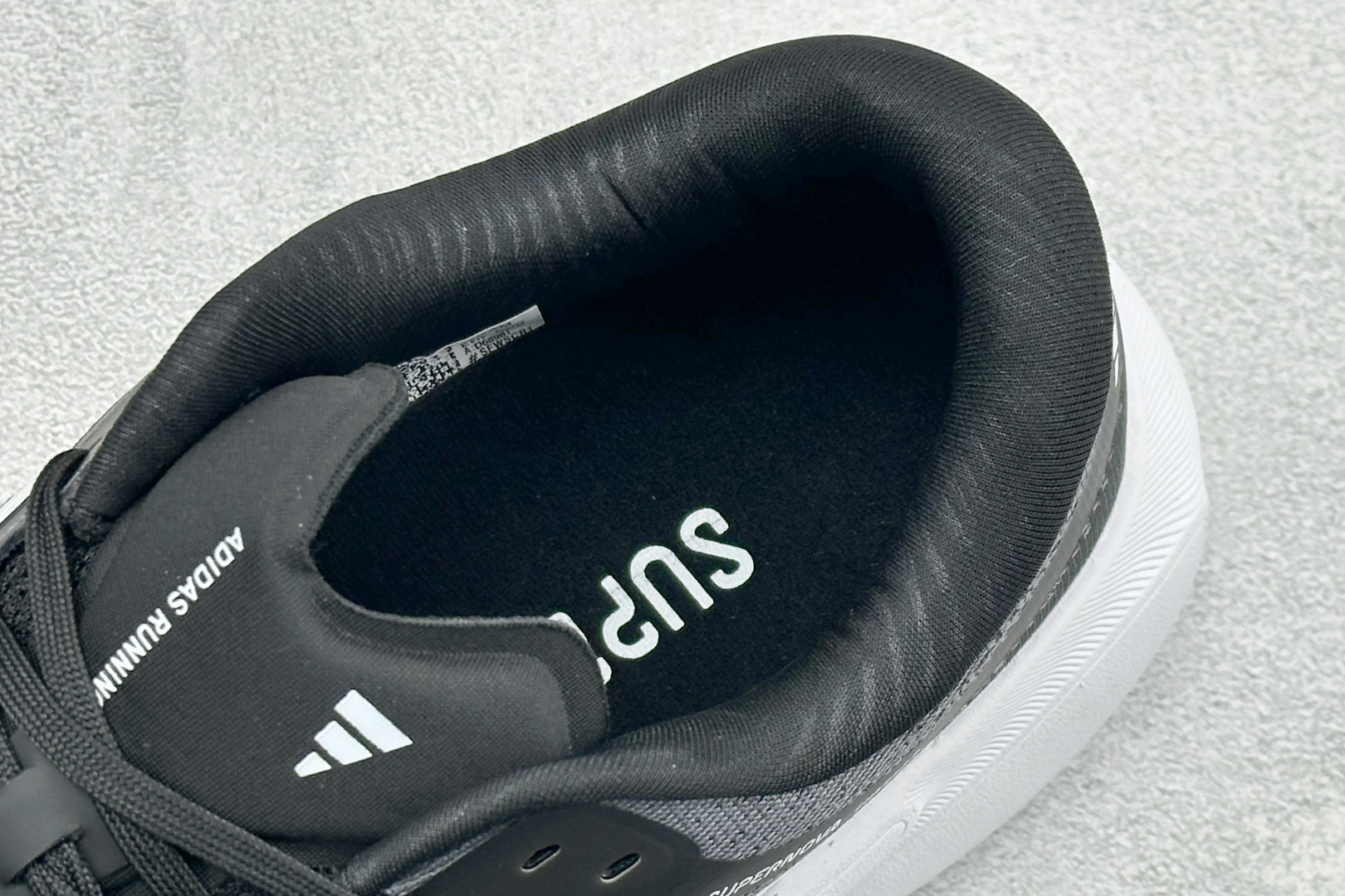 Adidas Supernova 2 阿迪达斯 减震回弹 运动透气休闲跑步鞋 D68981