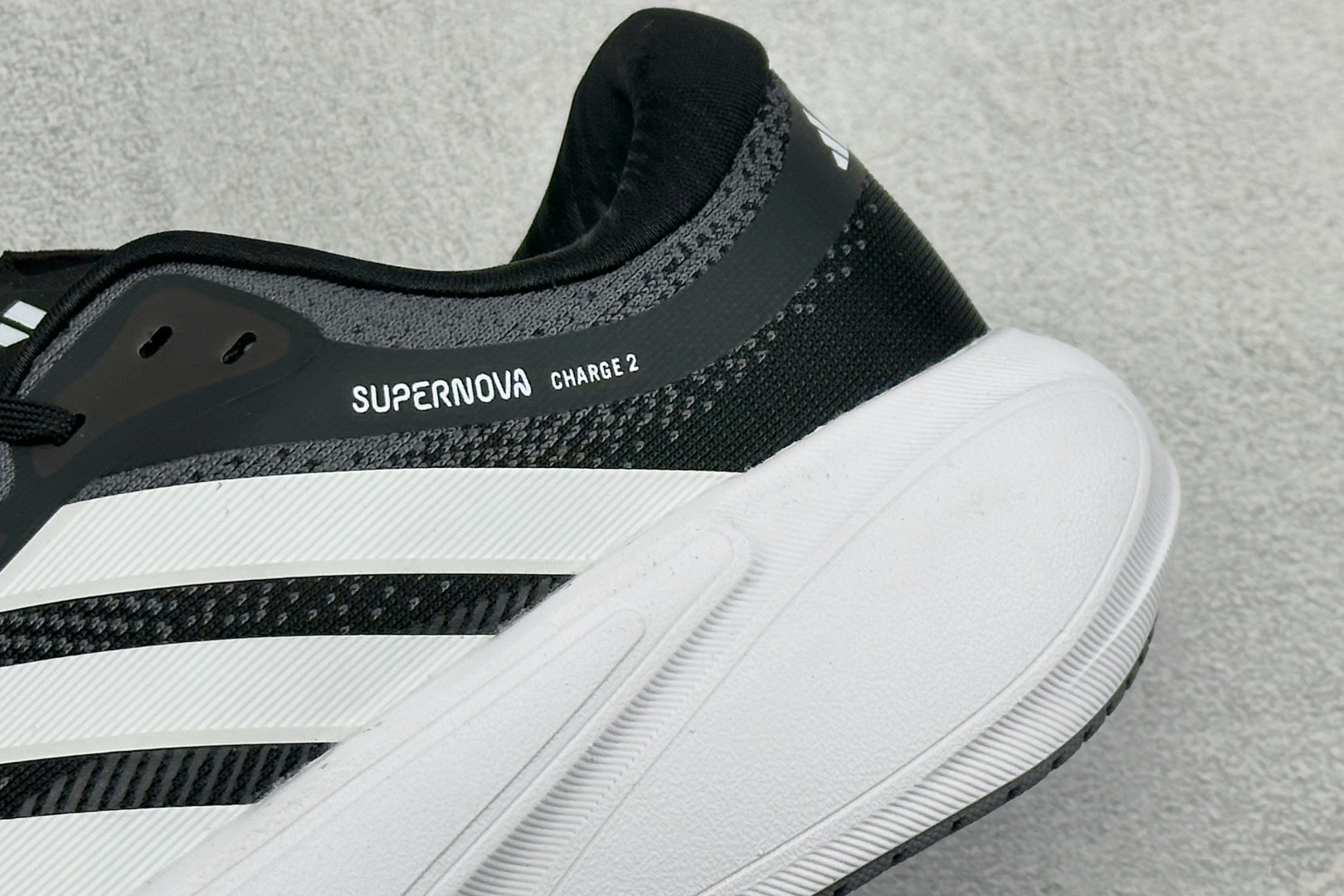 Adidas Supernova 2 阿迪达斯 减震回弹 运动透气休闲跑步鞋 D68981