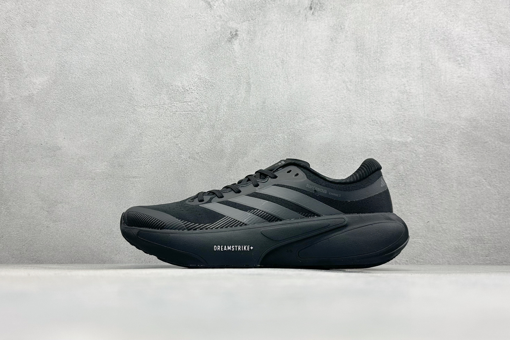 Adidas Supernova 2 阿迪达斯 减震回弹 运动透气休闲跑步鞋 D68982