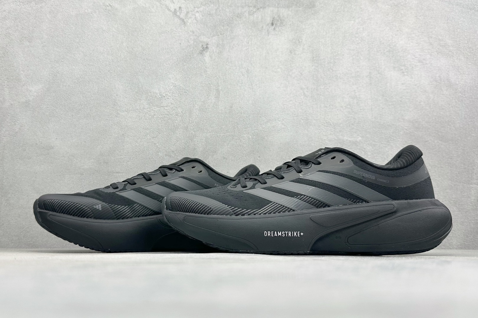 Adidas Supernova 2 阿迪达斯 减震回弹 运动透气休闲跑步鞋 D68982