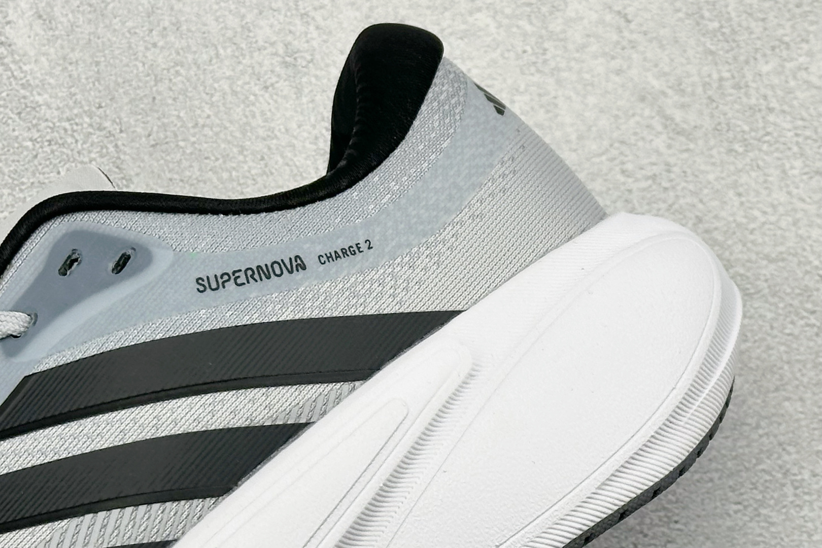 Adidas Supernova 2 阿迪达斯 减震回弹 运动透气休闲跑步鞋 D68985