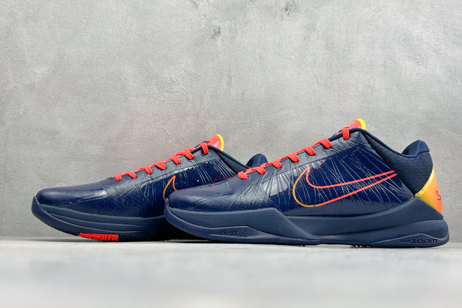 CK版Nk Zoom Kobe V Protro 科比5代 专业实战篮球鞋 IM3207-400 CK版Nk Zoom Kobe V Protro 科比5代 专业实战篮球鞋 IM3207-400