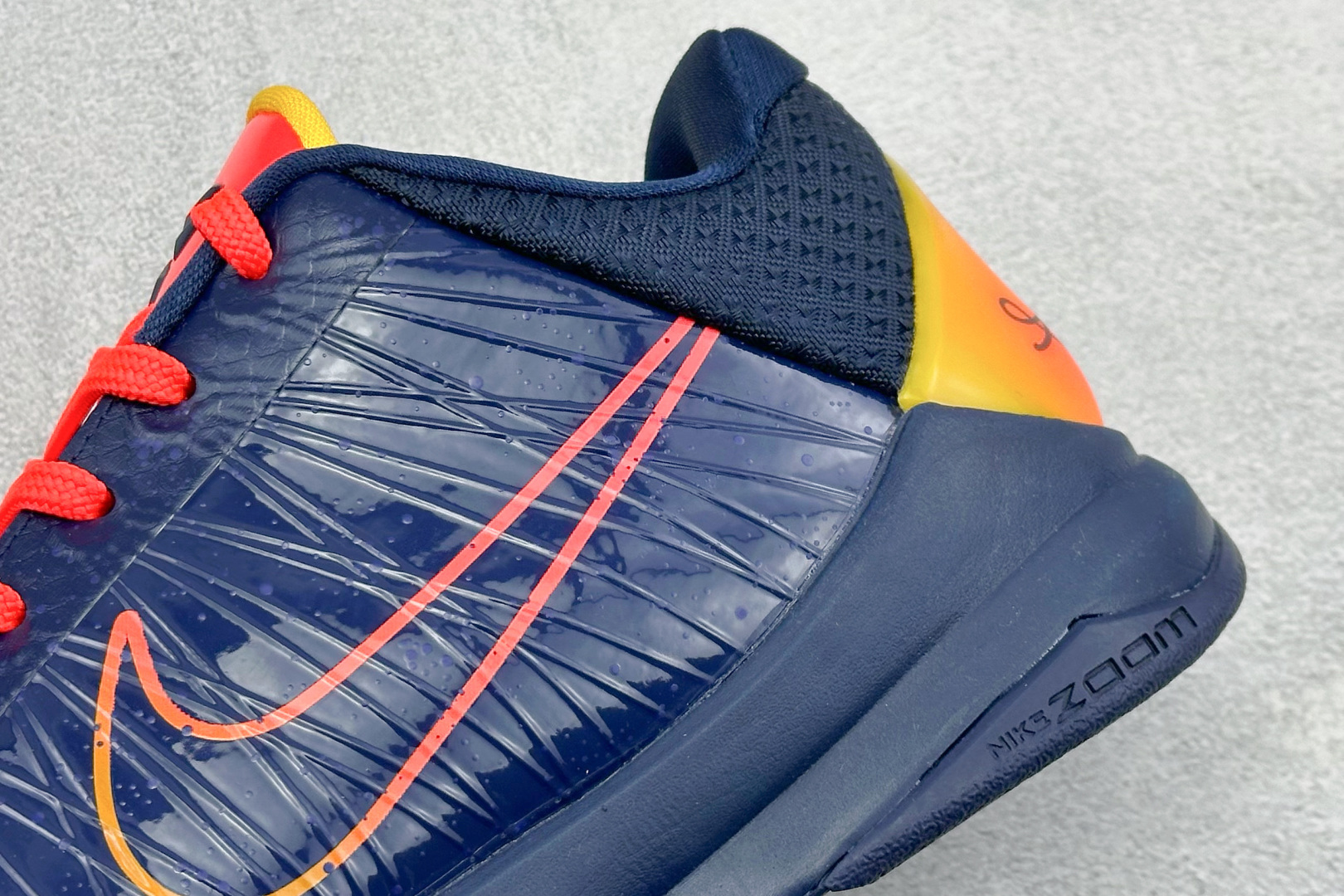 CK版Nk Zoom Kobe V Protro 科比5代 专业实战篮球鞋 IM3207-400 CK版Nk Zoom Kobe V Protro 科比5代 专业实战篮球鞋 IM3207-400