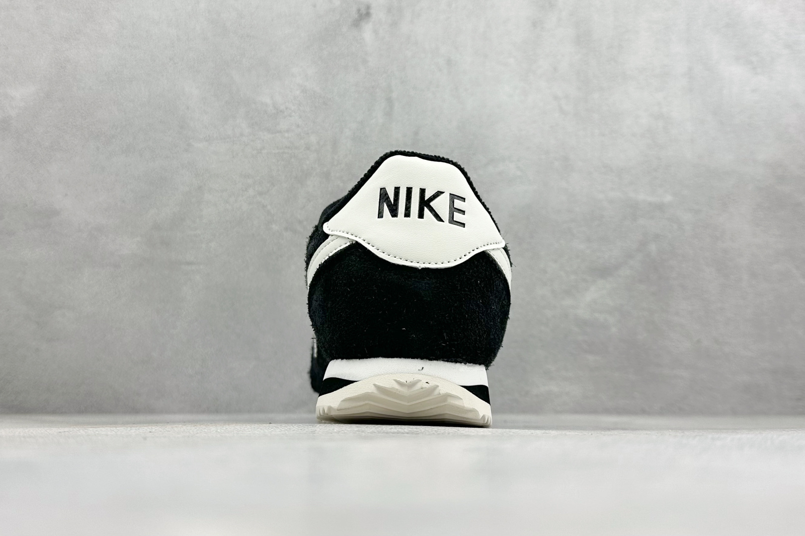 XH版NIKE CORTEZ 经典轻便舒适阿甘休闲跑步鞋 FJ2530-001