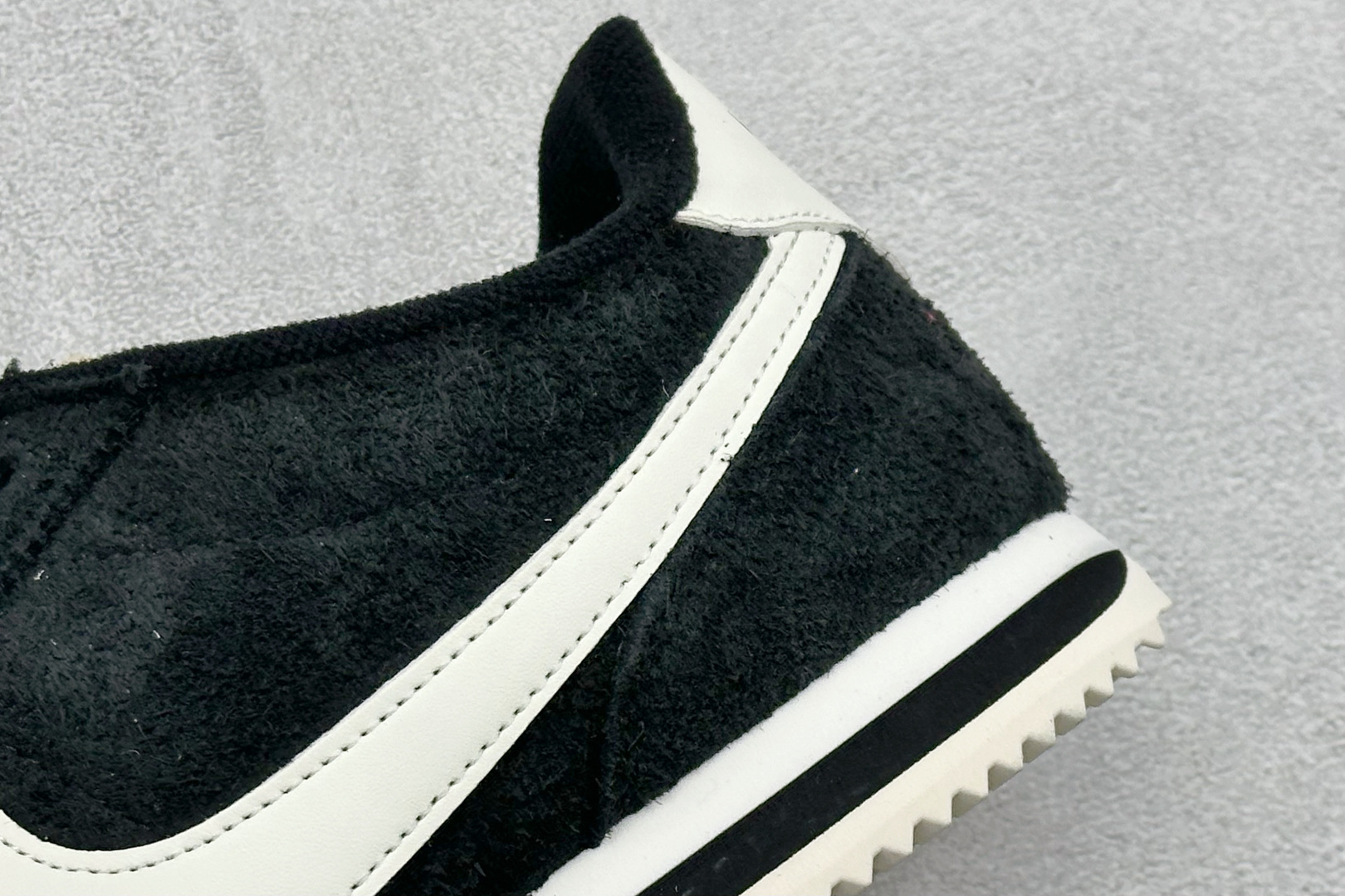 XH版NIKE CORTEZ 经典轻便舒适阿甘休闲跑步鞋 FJ2530-001