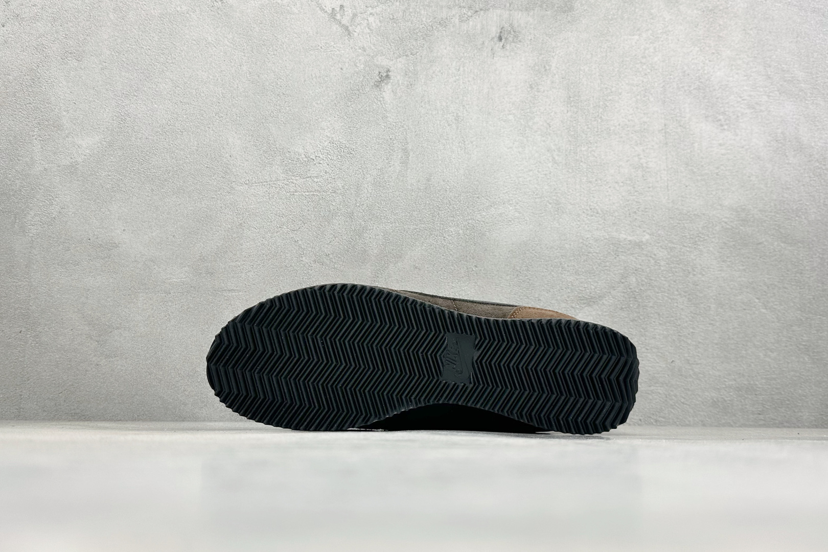 XH版NIKE CORTEZ 经典轻便舒适阿甘休闲跑步鞋 FJ5180-200