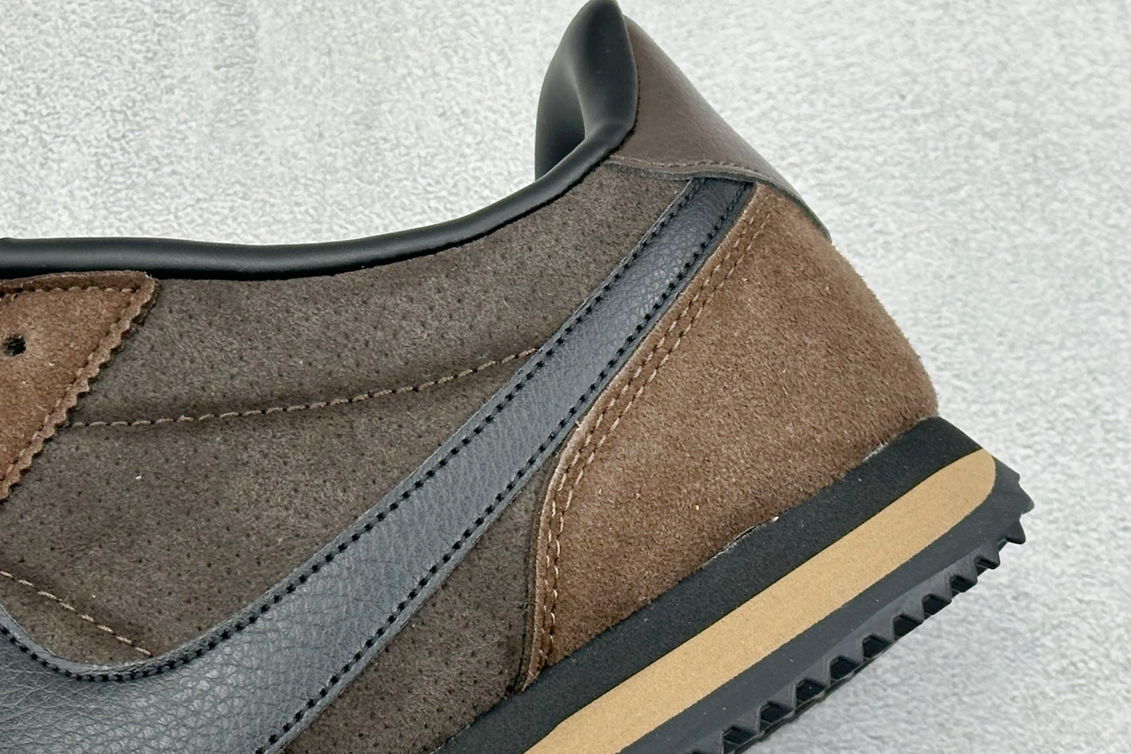 XH版NIKE CORTEZ 经典轻便舒适阿甘休闲跑步鞋 FJ5180-200