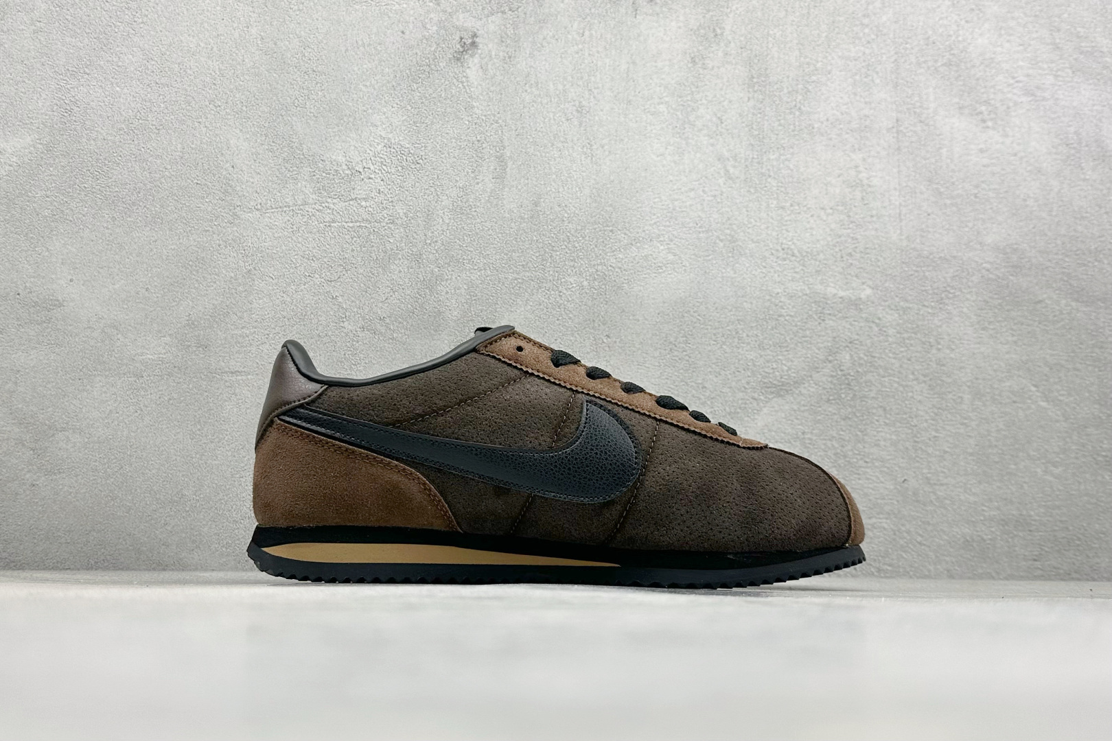 XH版NIKE CORTEZ 经典轻便舒适阿甘休闲跑步鞋 FJ5180-200