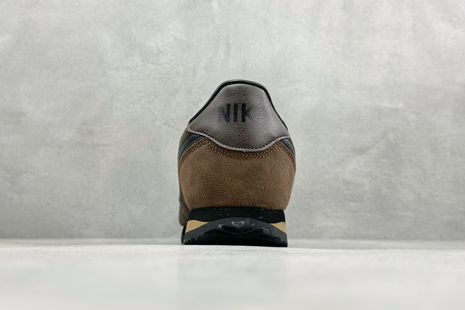 XH版NIKE CORTEZ 经典轻便舒适阿甘休闲跑步鞋 FJ5180-200