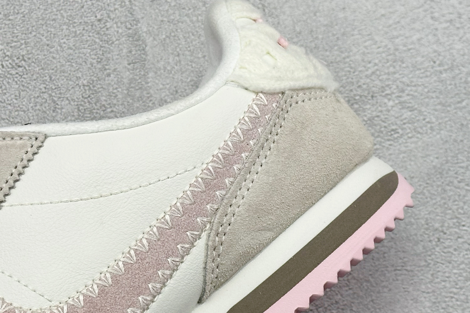 XH版NIKE CORTEZ 经典轻便舒适阿甘休闲跑步鞋 HV6012-161