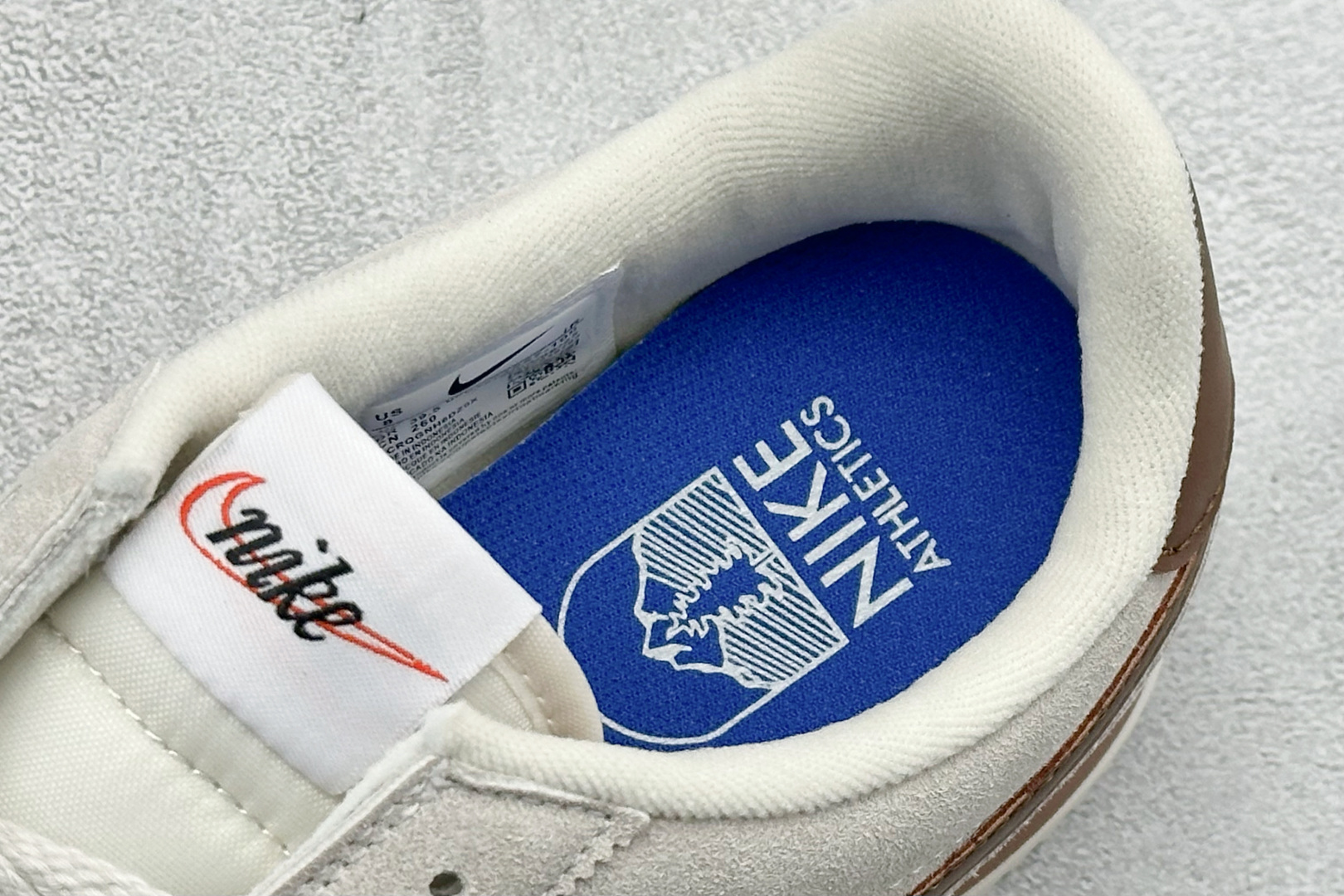 XH版NIKE CORTEZ 经典轻便舒适阿甘休闲跑步鞋 IB1857-100