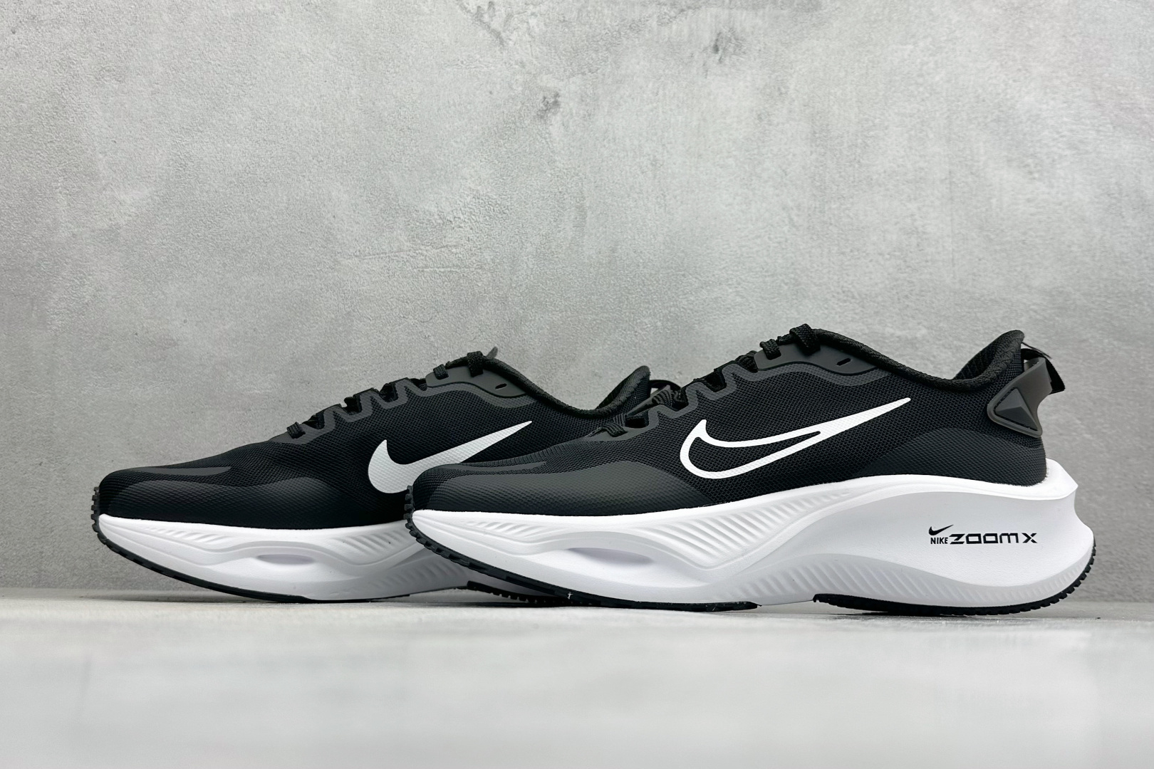 NIKE ZOOMX PLUS 全新耐克跑鞋二代 CK4318-018 NIKE ZOOMX PLUS 全新耐克跑鞋二代 CK4318-018