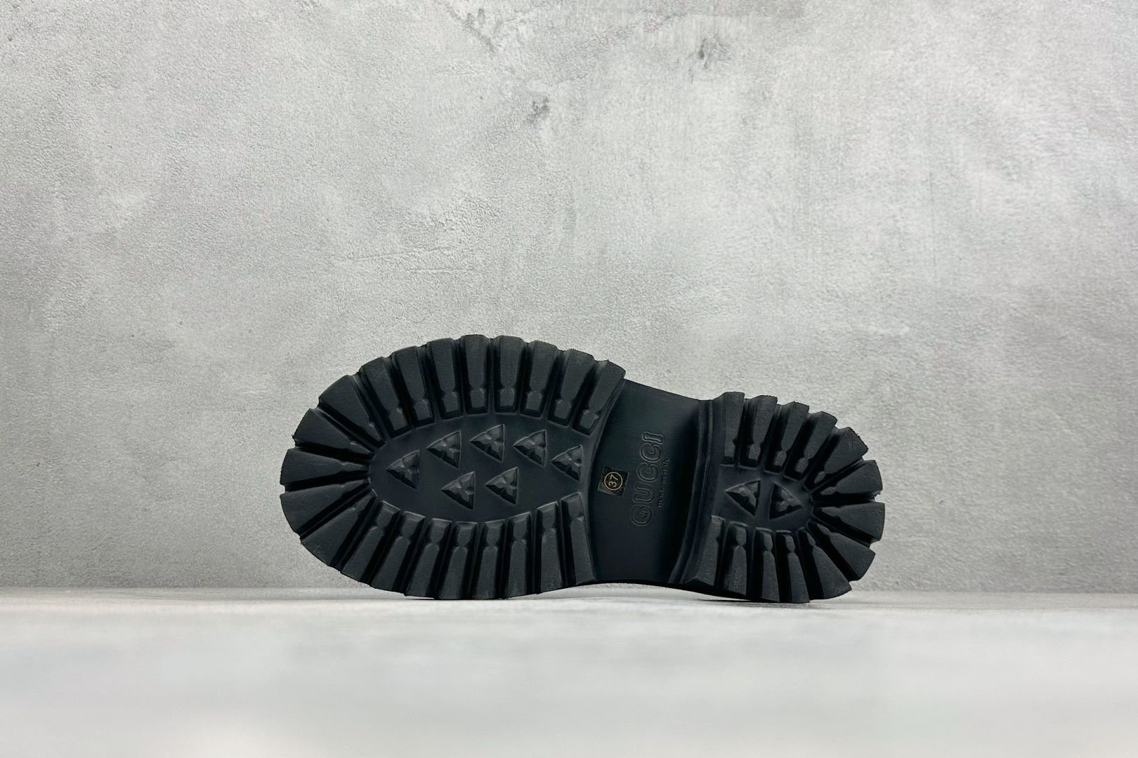 GUCCI 古驰2026 早春上新 古驰冲孔雕花洞洞鞋 808490 GUCCI 古驰2026 早春上新 古驰冲孔雕花洞洞鞋 808490