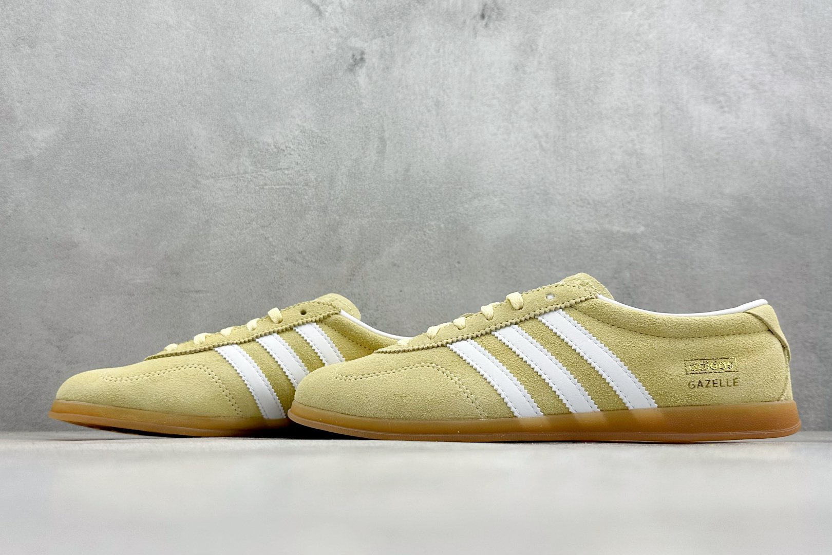 Adidas Originals Gazelle Lo Pro三叶草复古休闲防滑耐磨低帮板鞋 JR8894 Adidas Originals Gazelle Lo Pro三叶草复古休闲防滑耐磨低帮板鞋 JR8894