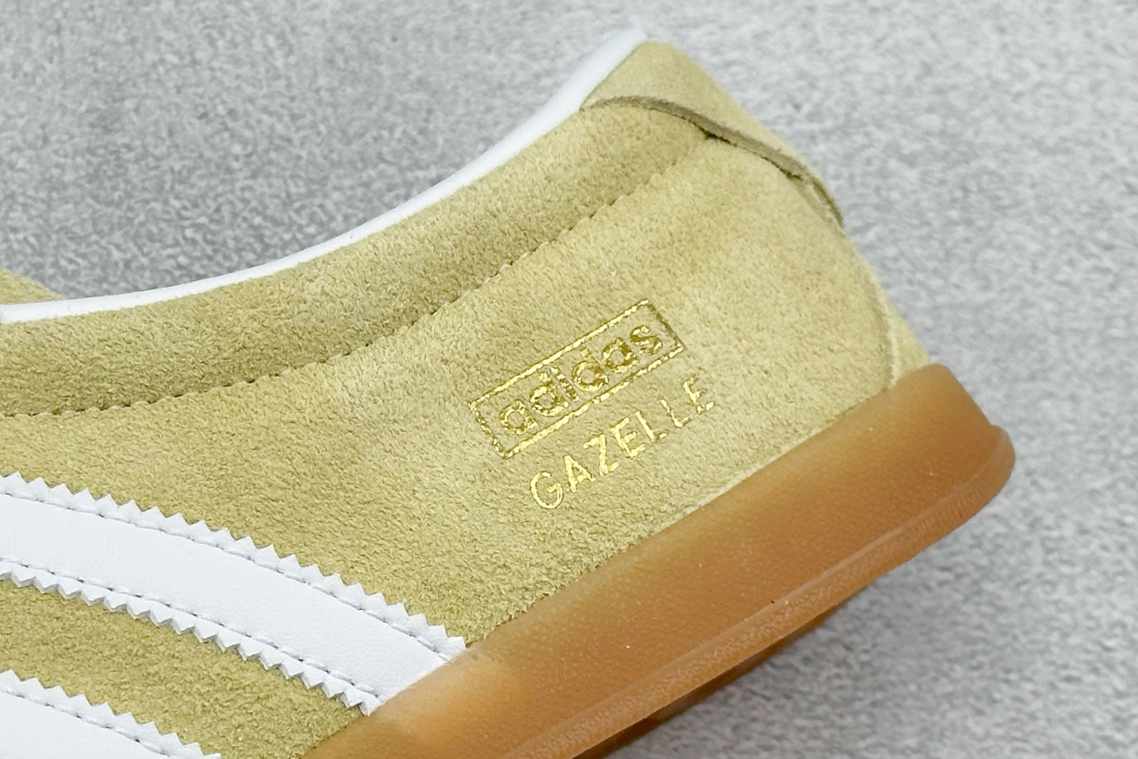 Adidas Originals Gazelle Lo Pro三叶草复古休闲防滑耐磨低帮板鞋 JR8894 Adidas Originals Gazelle Lo Pro三叶草复古休闲防滑耐磨低帮板鞋 JR8894