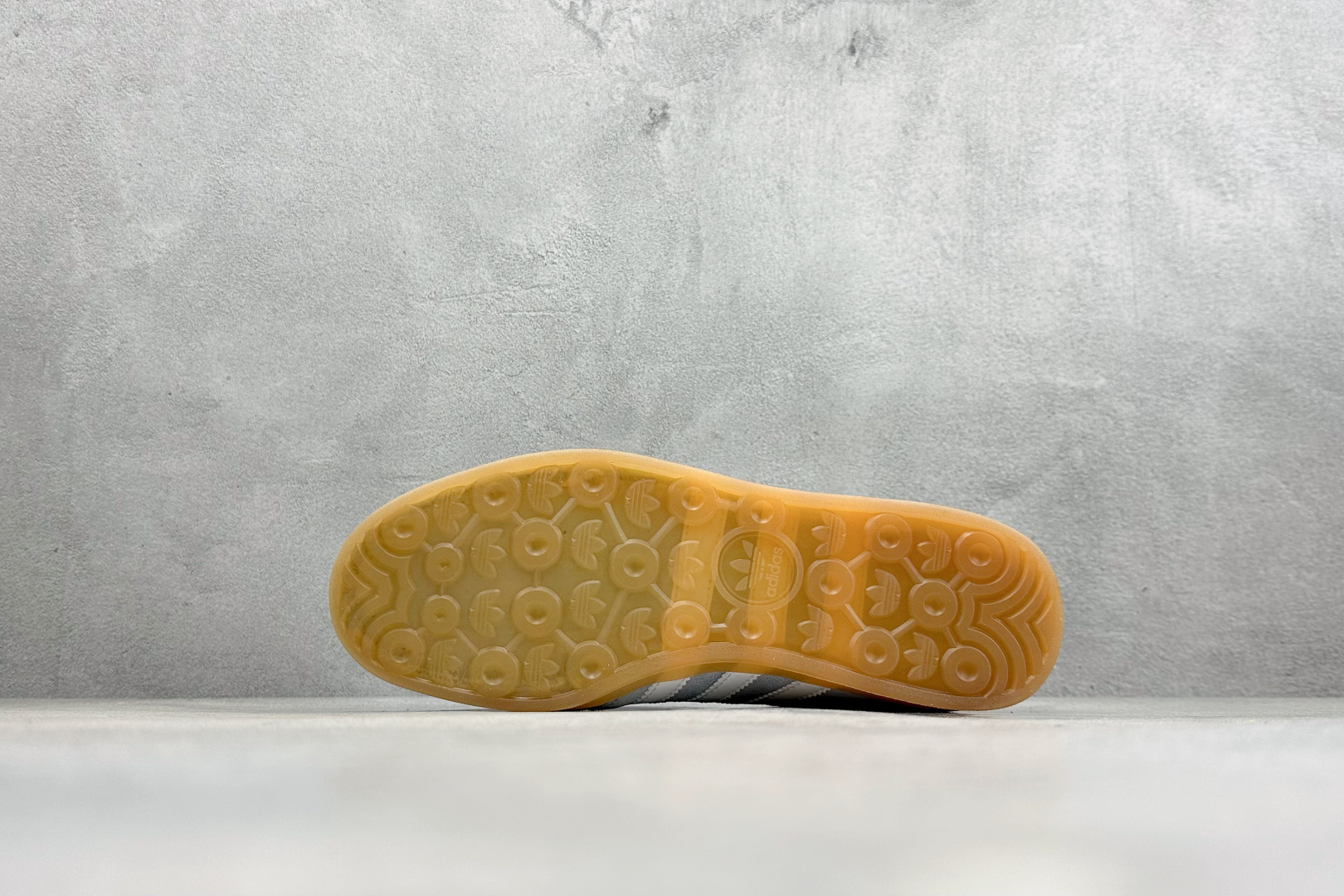 Adidas Originals Gazelle Lo Pro三叶草复古休闲防滑耐磨低帮板鞋 JR8893 Adidas Originals Gazelle Lo Pro三叶草复古休闲防滑耐磨低帮板鞋 JR8893