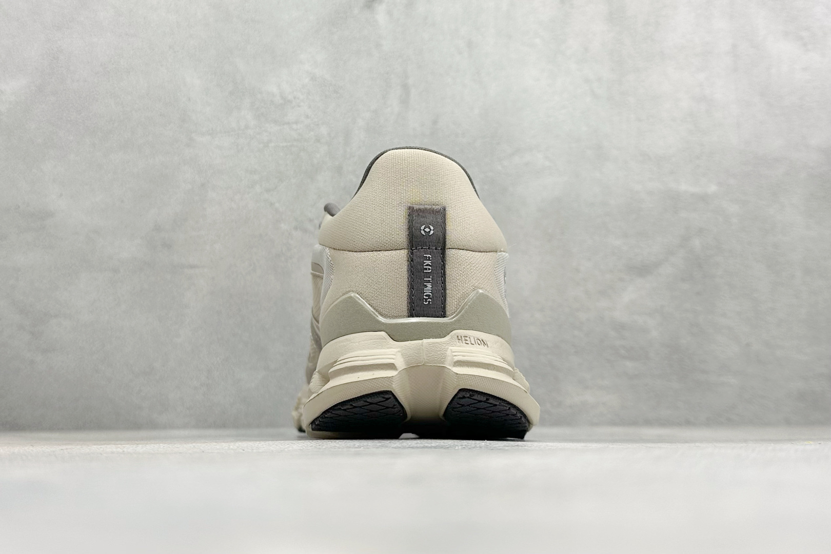 RS版On昂跑 Running Cloud X FKA克劳德X系列低帮轻量舒适多功能休闲运动鞋货号：3M
