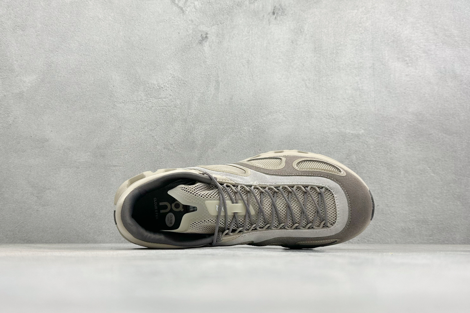 RS版On昂跑 Running Cloud X FKA克劳德X系列低帮轻量舒适多功能休闲运动鞋货号：3M
