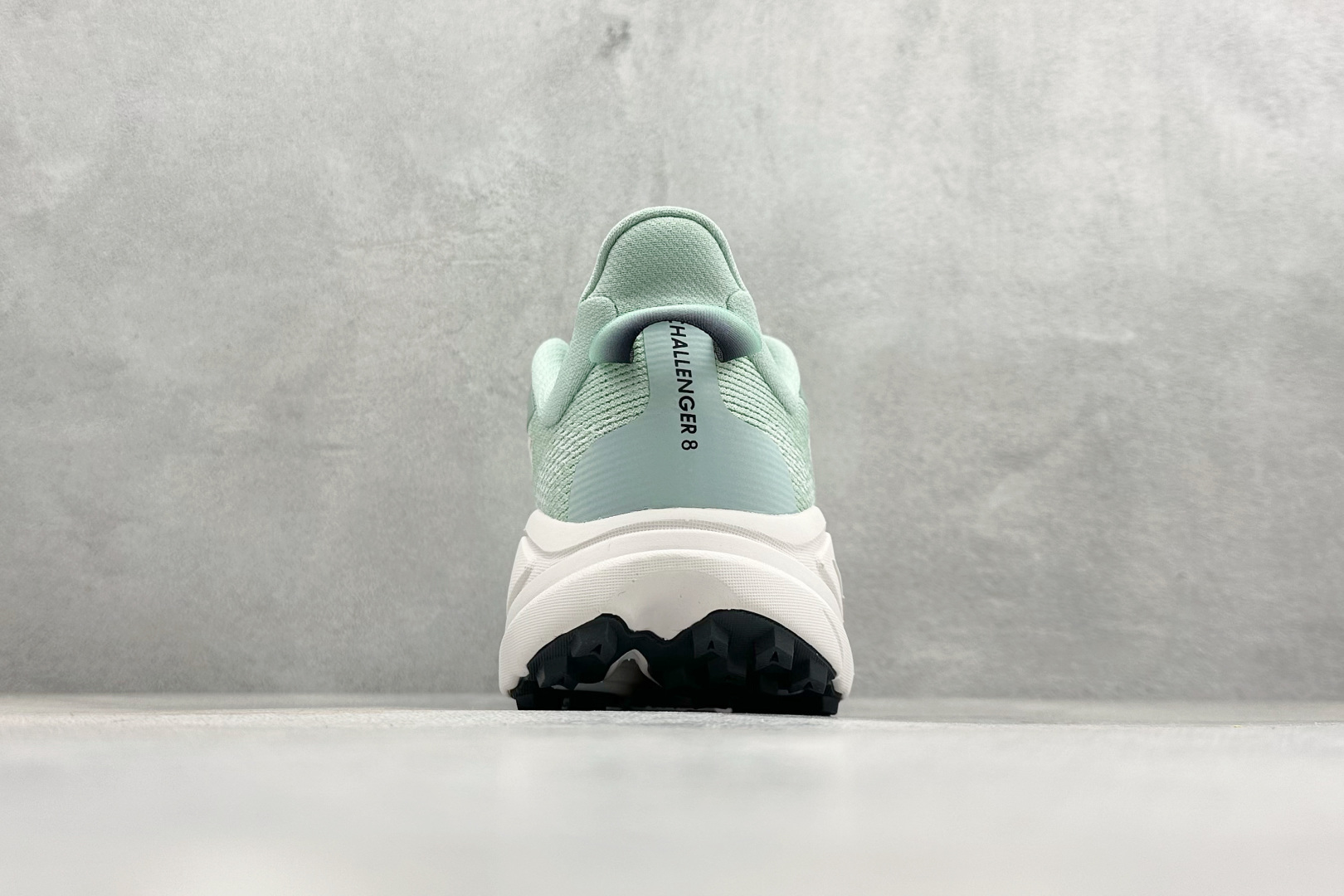 HOKA CHALLENGER 8 轻便系带减震防滑耐磨低帮跑步鞋 1168717/JDC HOKA CHALLENGER 8 轻便系带减震防滑耐磨低帮跑步鞋 1168717/JDC