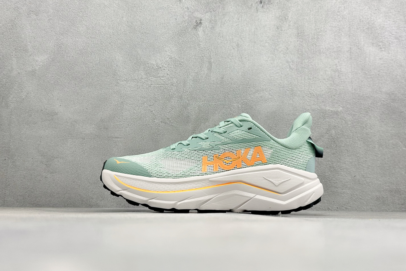 HOKA CHALLENGER 8 轻便系带减震防滑耐磨低帮跑步鞋 1168717/JDC HOKA CHALLENGER 8 轻便系带减震防滑耐磨低帮跑步鞋 1168717/JDC