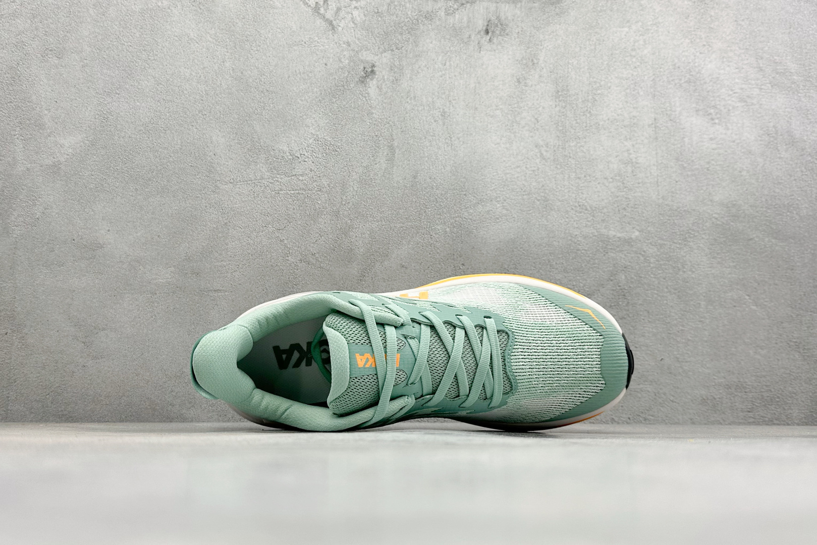 HOKA CHALLENGER 8 轻便系带减震防滑耐磨低帮跑步鞋 1168717/JDC HOKA CHALLENGER 8 轻便系带减震防滑耐磨低帮跑步鞋 1168717/JDC