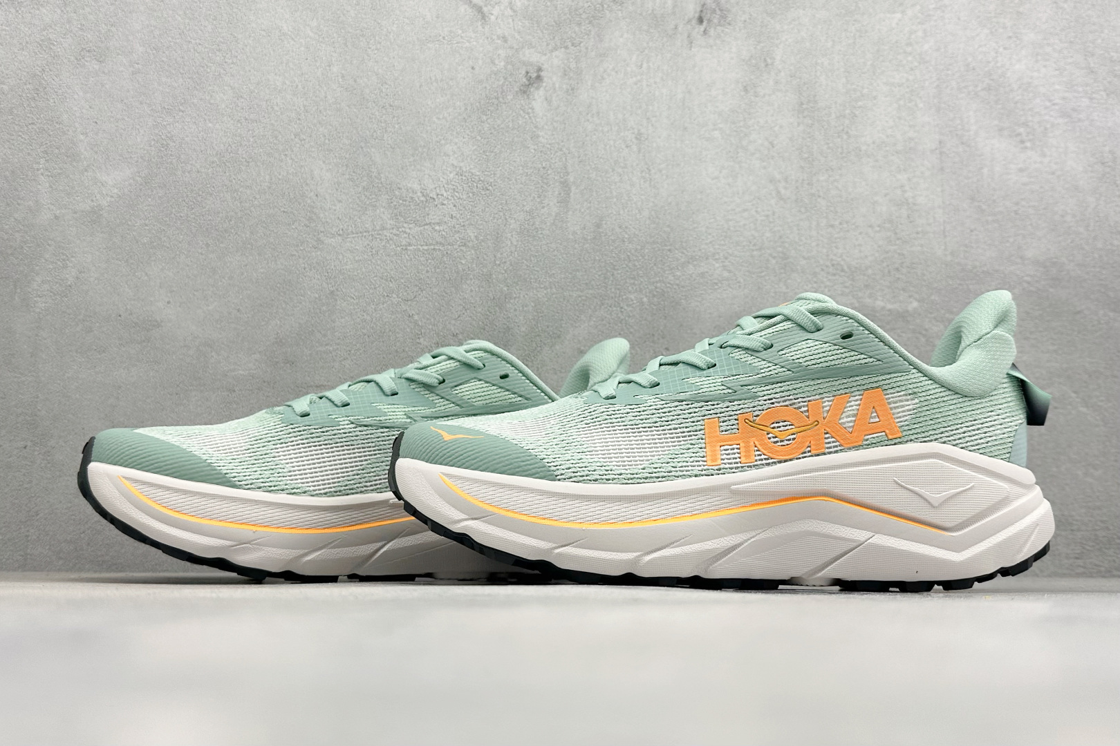 HOKA CHALLENGER 8 轻便系带减震防滑耐磨低帮跑步鞋 1168717/JDC HOKA CHALLENGER 8 轻便系带减震防滑耐磨低帮跑步鞋 1168717/JDC