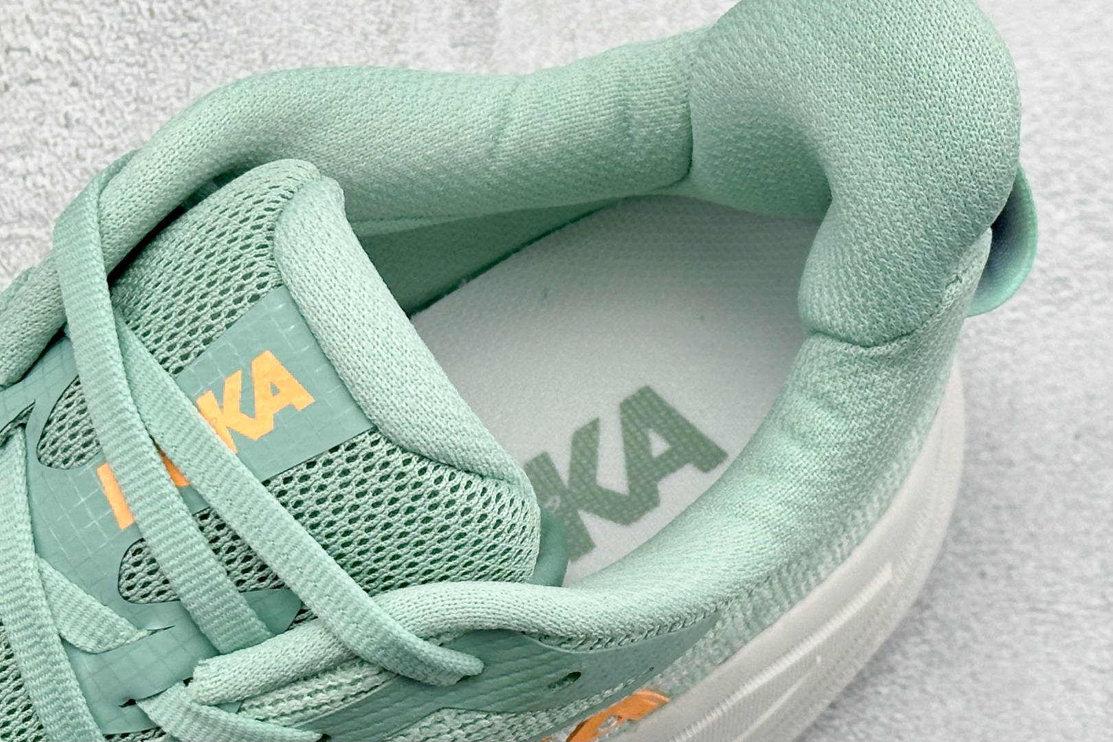 HOKA CHALLENGER 8 轻便系带减震防滑耐磨低帮跑步鞋 1168717/JDC HOKA CHALLENGER 8 轻便系带减震防滑耐磨低帮跑步鞋 1168717/JDC