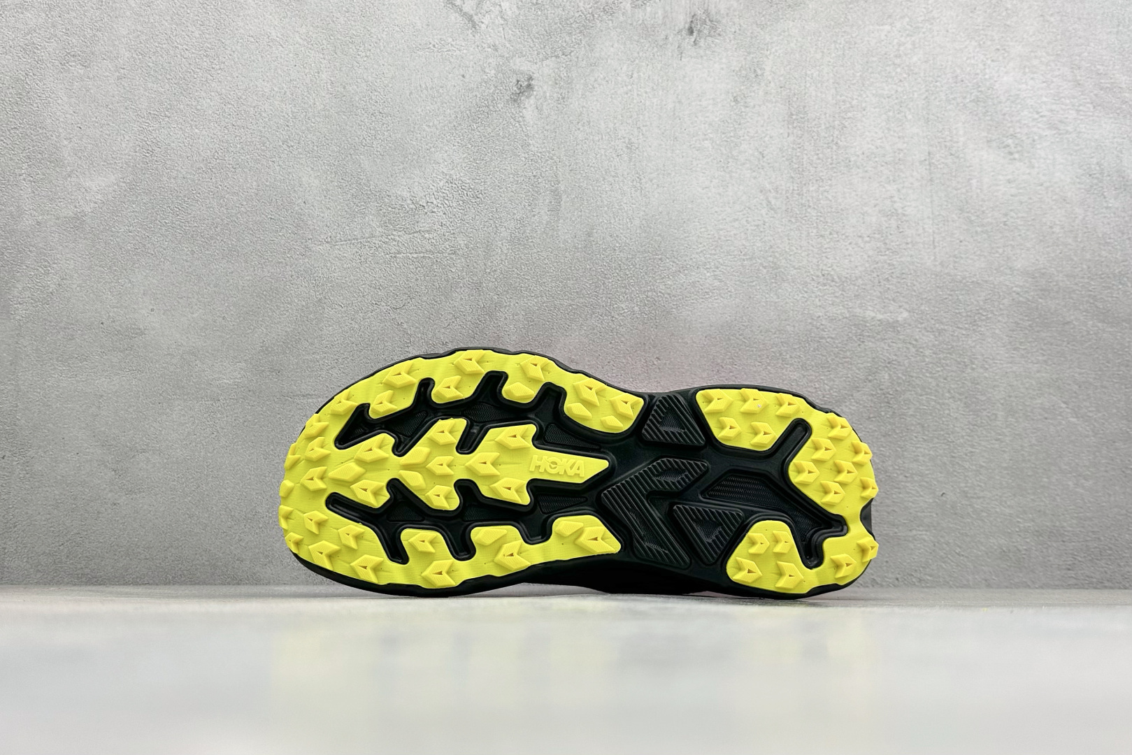 HOKA CHALLENGER 8 轻便系带减震防滑耐磨低帮跑步鞋 1168717/NNR HOKA CHALLENGER 8 轻便系带减震防滑耐磨低帮跑步鞋 1168717/NNR