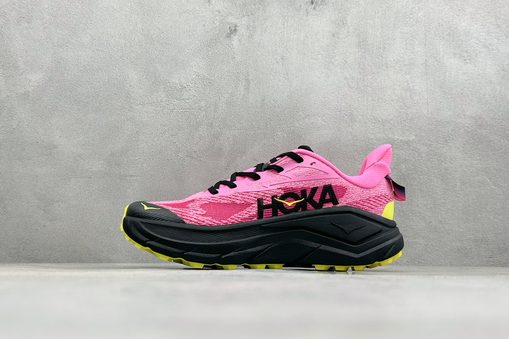 HOKA CHALLENGER 8 轻便系带减震防滑耐磨低帮跑步鞋 1168717/NNR HOKA CHALLENGER 8 轻便系带减震防滑耐磨低帮跑步鞋 1168717/NNR