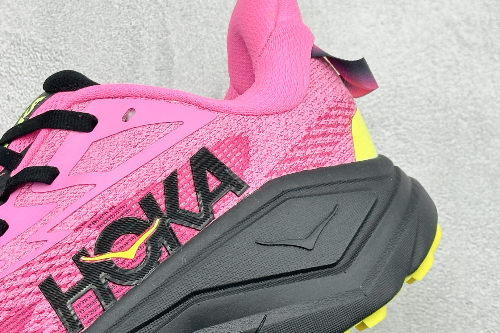 HOKA CHALLENGER 8 轻便系带减震防滑耐磨低帮跑步鞋 1168717/NNR HOKA CHALLENGER 8 轻便系带减震防滑耐磨低帮跑步鞋 1168717/NNR