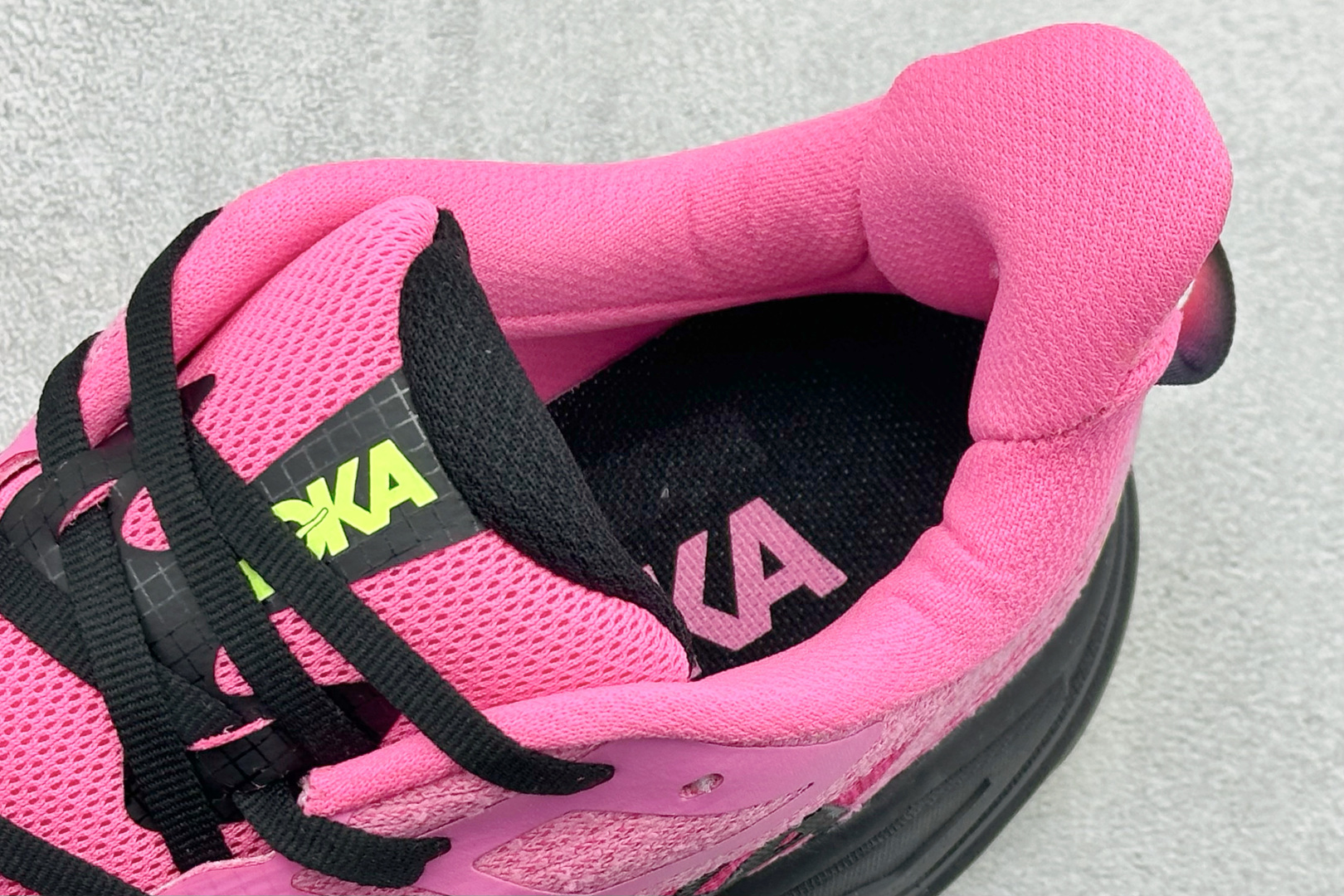 HOKA CHALLENGER 8 轻便系带减震防滑耐磨低帮跑步鞋 1168717/NNR HOKA CHALLENGER 8 轻便系带减震防滑耐磨低帮跑步鞋 1168717/NNR