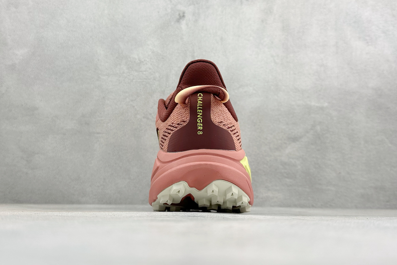HOKA CHALLENGER 8 轻便系带减震防滑耐磨低帮跑步鞋 1168717/BS HOKA CHALLENGER 8 轻便系带减震防滑耐磨低帮跑步鞋 1168717/BS
