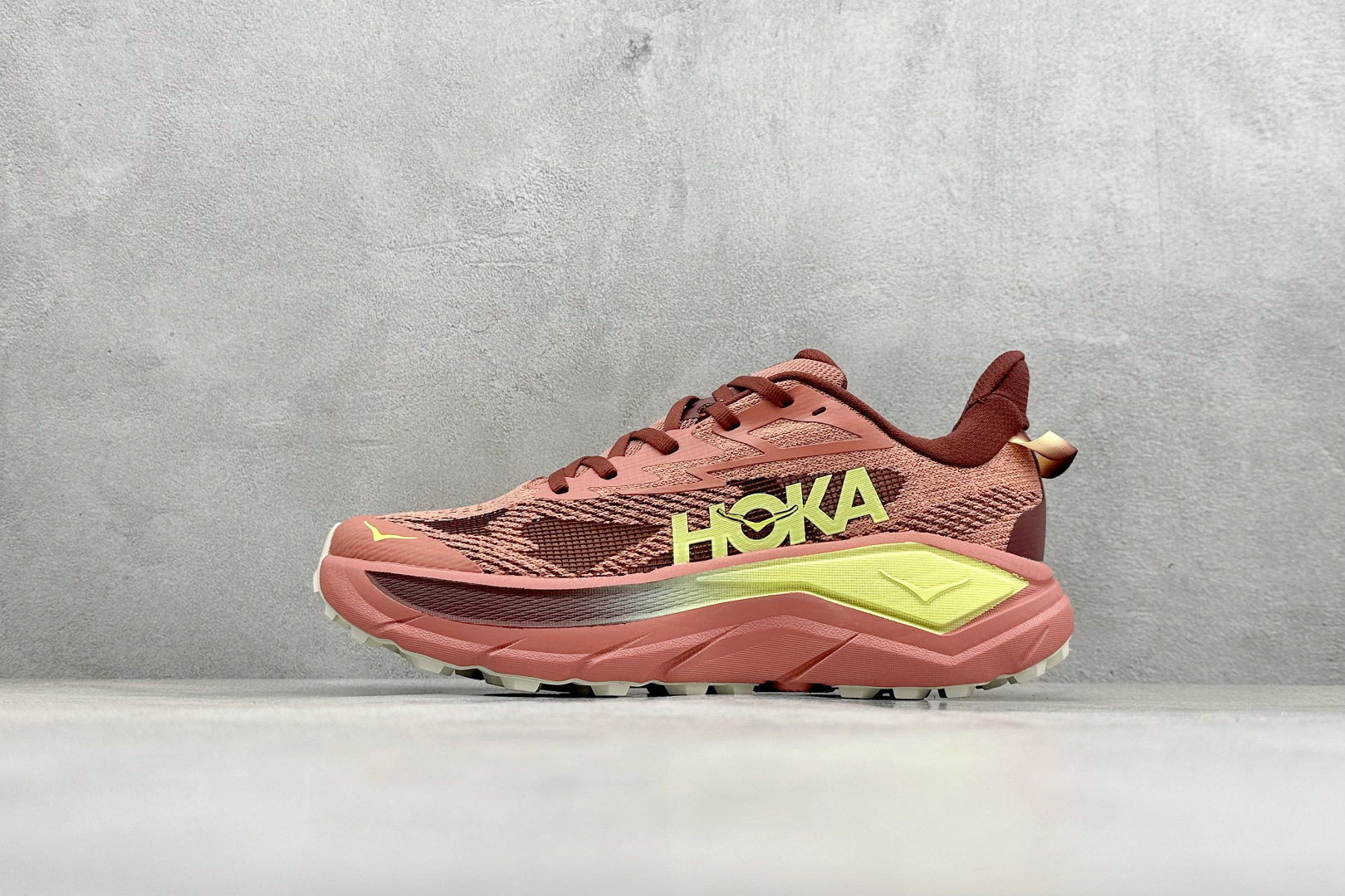 HOKA CHALLENGER 8 轻便系带减震防滑耐磨低帮跑步鞋 1168717/BS HOKA CHALLENGER 8 轻便系带减震防滑耐磨低帮跑步鞋 1168717/BS