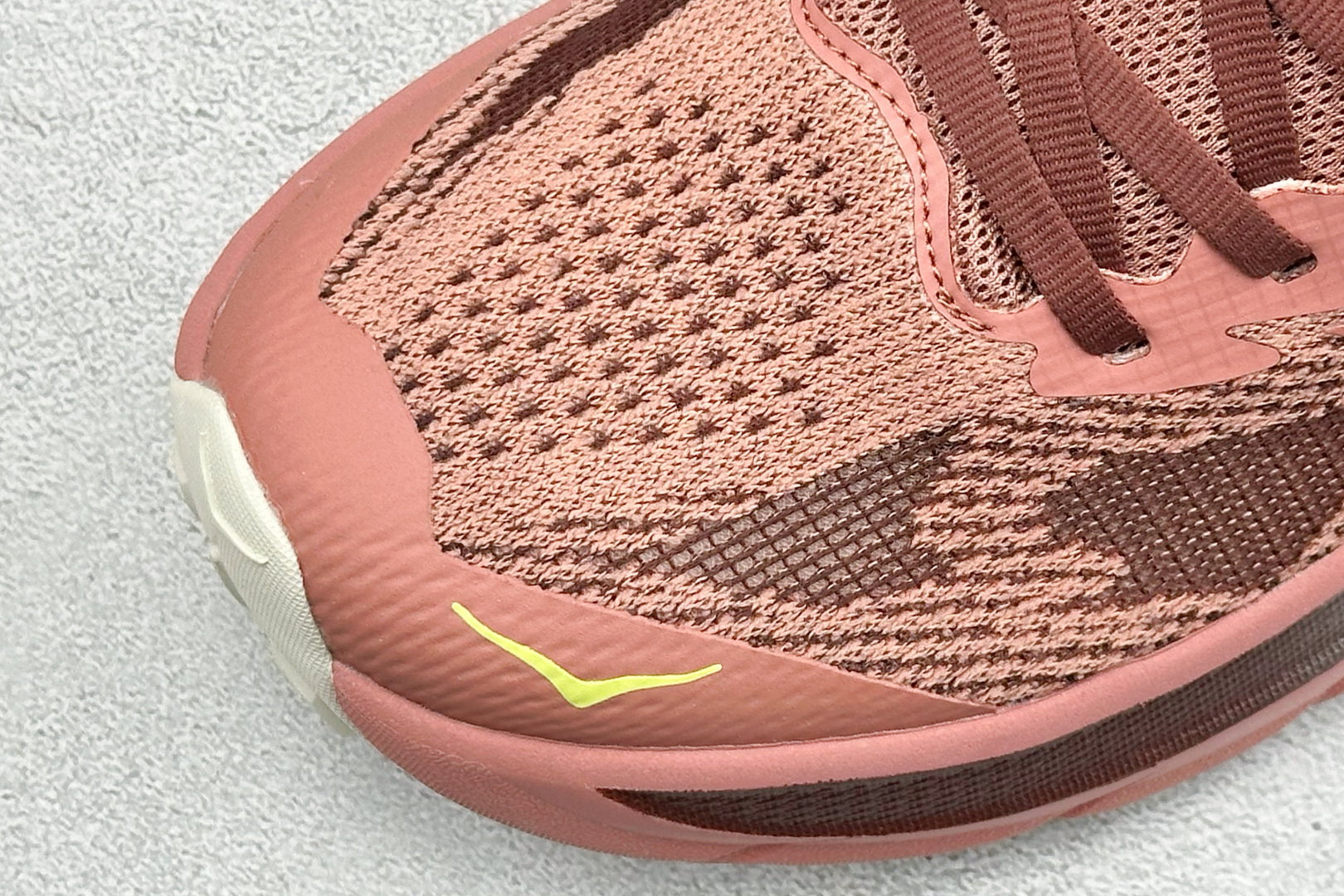 HOKA CHALLENGER 8 轻便系带减震防滑耐磨低帮跑步鞋 1168717/BS HOKA CHALLENGER 8 轻便系带减震防滑耐磨低帮跑步鞋 1168717/BS