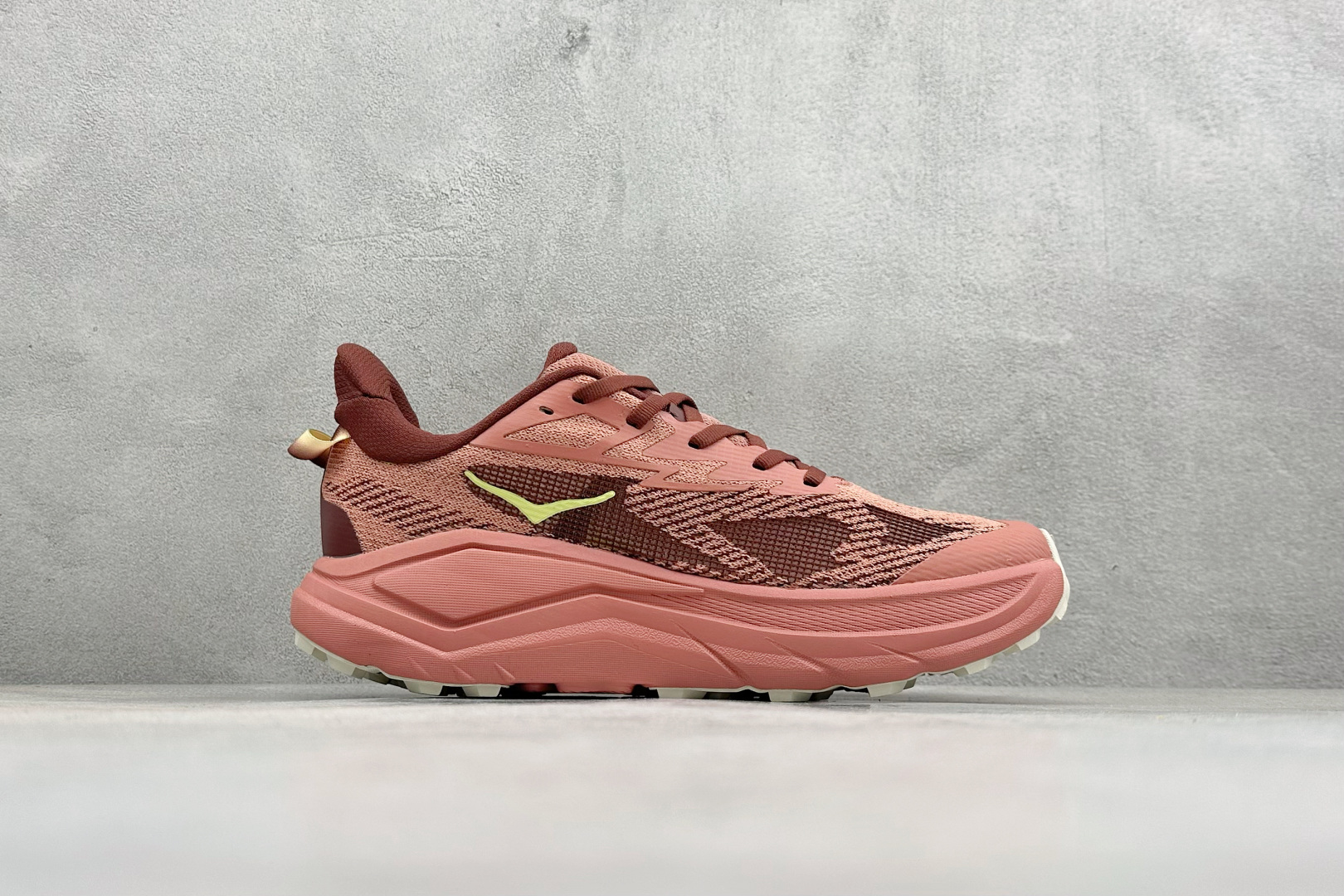 HOKA CHALLENGER 8 轻便系带减震防滑耐磨低帮跑步鞋 1168717/BS HOKA CHALLENGER 8 轻便系带减震防滑耐磨低帮跑步鞋 1168717/BS