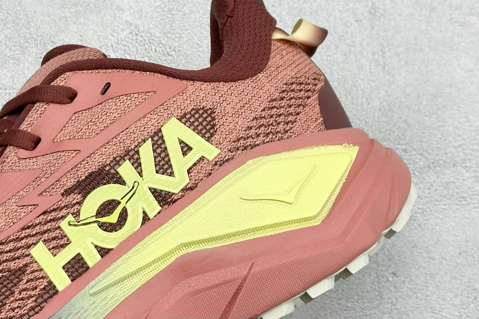 HOKA CHALLENGER 8 轻便系带减震防滑耐磨低帮跑步鞋 1168717/BS HOKA CHALLENGER 8 轻便系带减震防滑耐磨低帮跑步鞋 1168717/BS