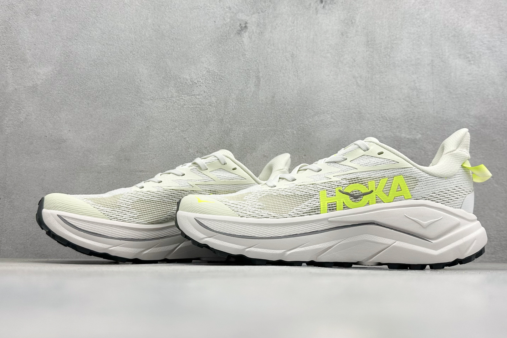 HOKA CHALLENGER 8 轻便系带减震防滑耐磨低帮跑步鞋 1168716/WNH HOKA CHALLENGER 8 轻便系带减震防滑耐磨低帮跑步鞋 1168716/WNH