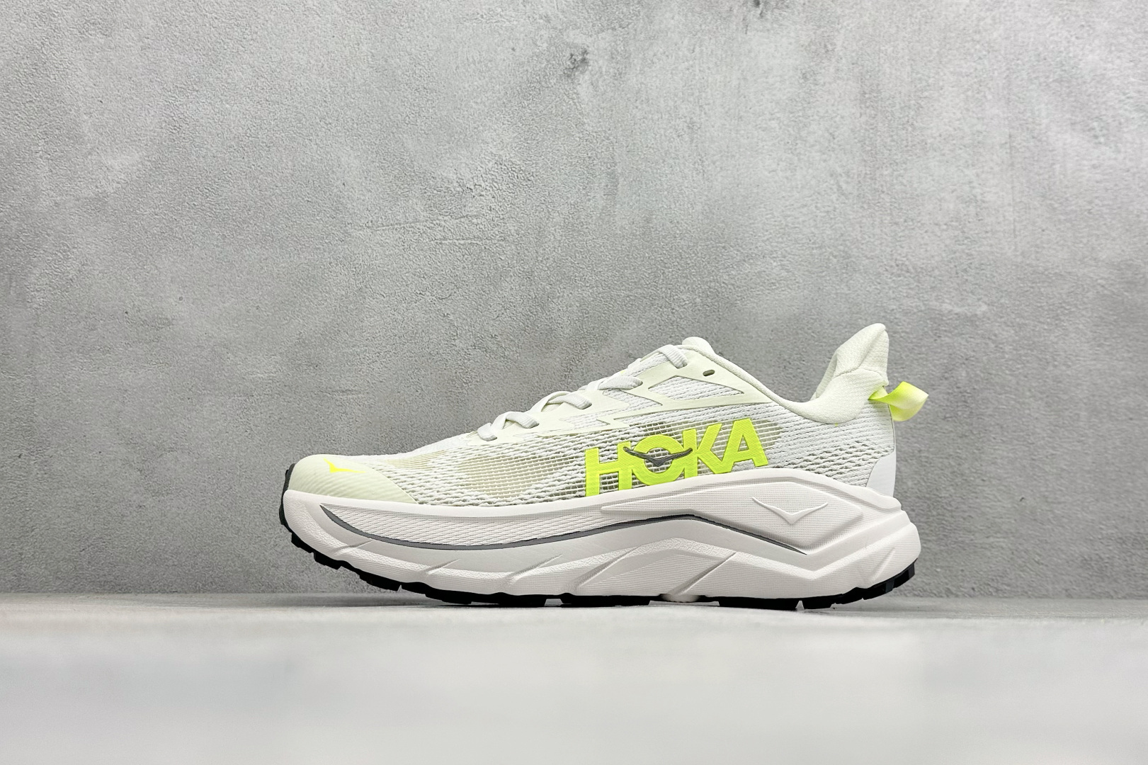 HOKA CHALLENGER 8 轻便系带减震防滑耐磨低帮跑步鞋 1168716/WNH HOKA CHALLENGER 8 轻便系带减震防滑耐磨低帮跑步鞋 1168716/WNH
