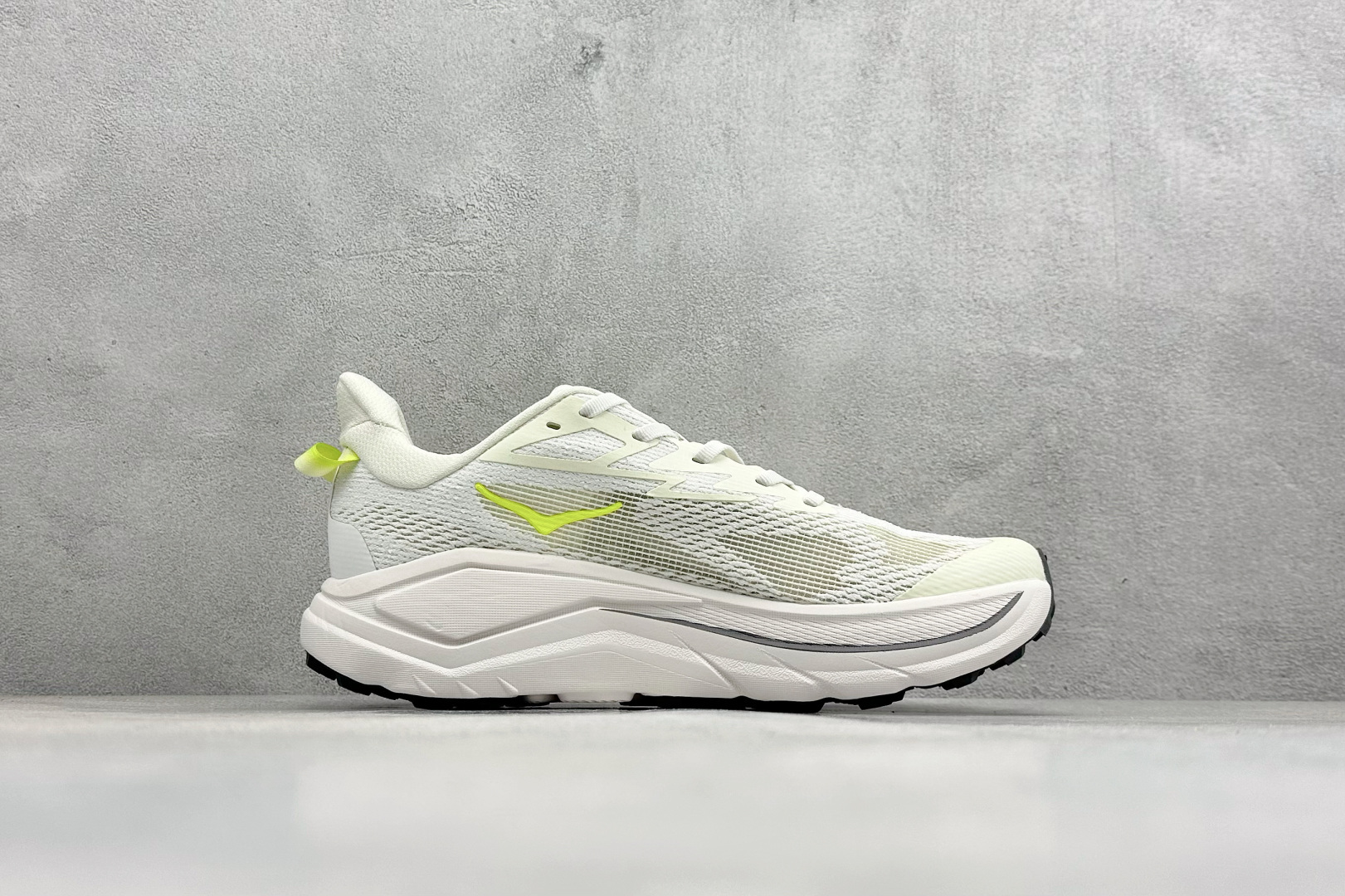 HOKA CHALLENGER 8 轻便系带减震防滑耐磨低帮跑步鞋 1168716/WNH HOKA CHALLENGER 8 轻便系带减震防滑耐磨低帮跑步鞋 1168716/WNH