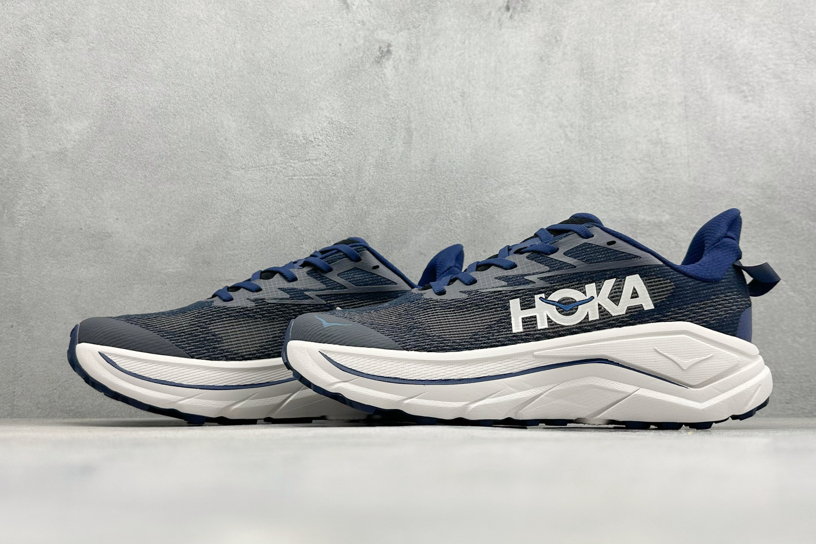 HOKA CHALLENGER 8 轻便系带减震防滑耐磨低帮跑步鞋 1168716-MGRT
