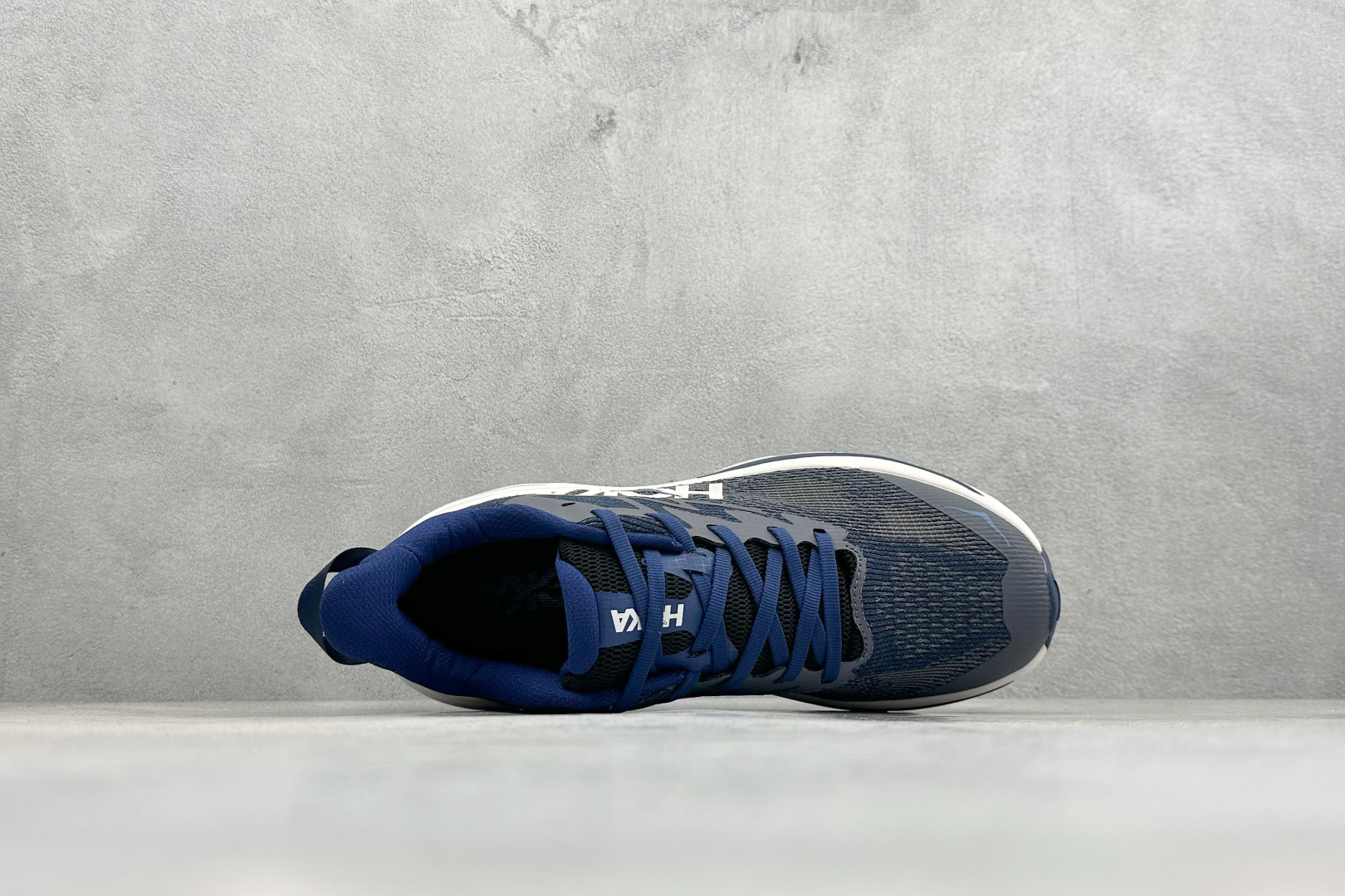 HOKA CHALLENGER 8 轻便系带减震防滑耐磨低帮跑步鞋 1168716-MGRT