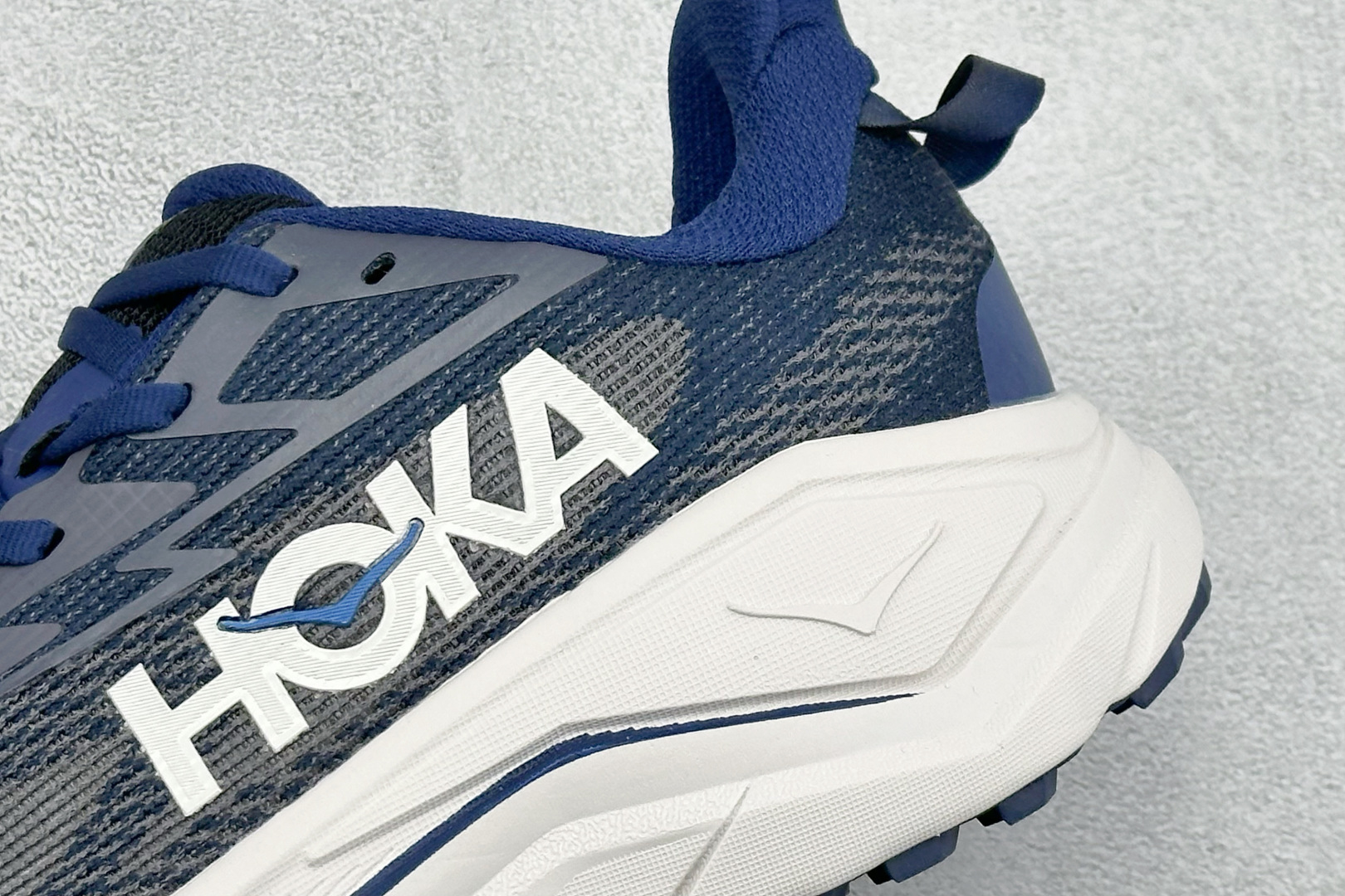 HOKA CHALLENGER 8 轻便系带减震防滑耐磨低帮跑步鞋 1168716-MGRT
