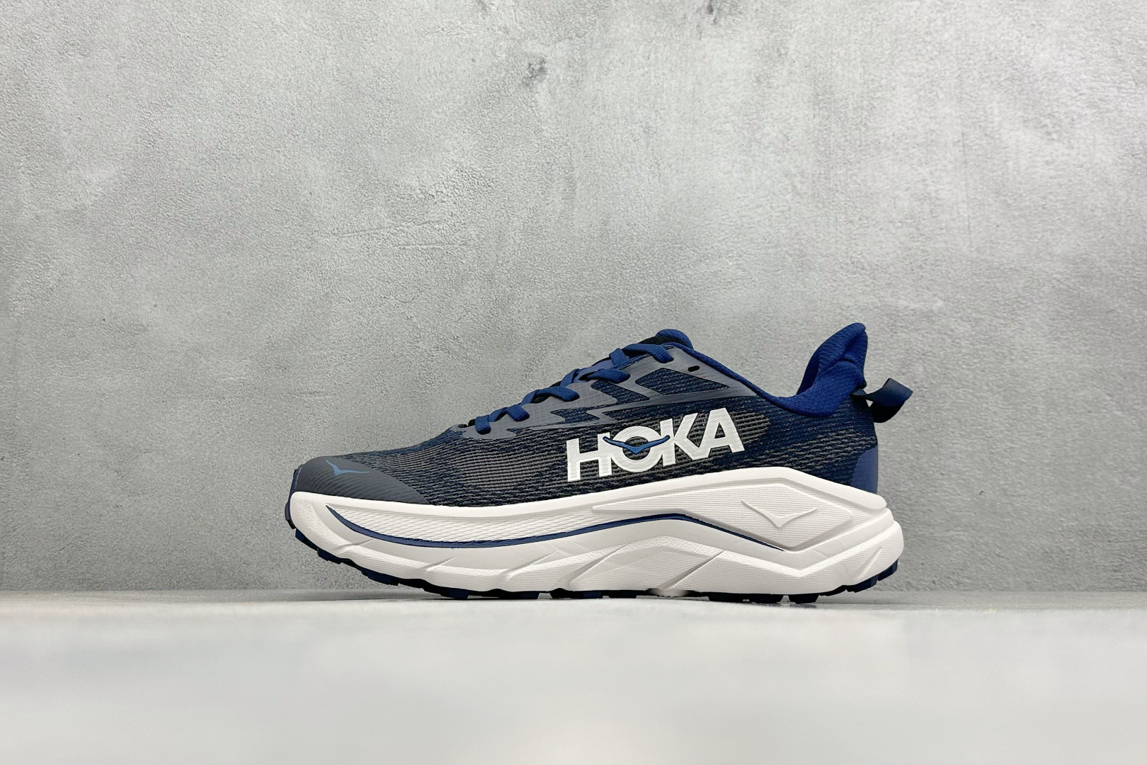 HOKA CHALLENGER 8 轻便系带减震防滑耐磨低帮跑步鞋 1168716-MGRT