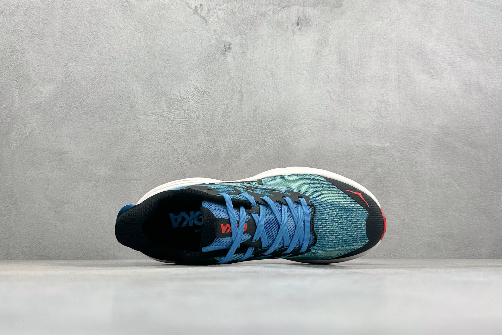 HOKA CHALLENGER 8 轻便系带减震防滑耐磨低帮跑步鞋 1168716/SB HOKA CHALLENGER 8 轻便系带减震防滑耐磨低帮跑步鞋 1168716/SB