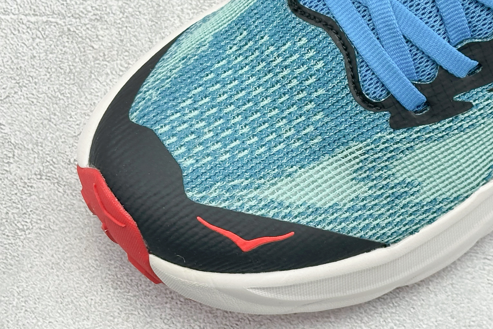HOKA CHALLENGER 8 轻便系带减震防滑耐磨低帮跑步鞋 1168716/SB HOKA CHALLENGER 8 轻便系带减震防滑耐磨低帮跑步鞋 1168716/SB