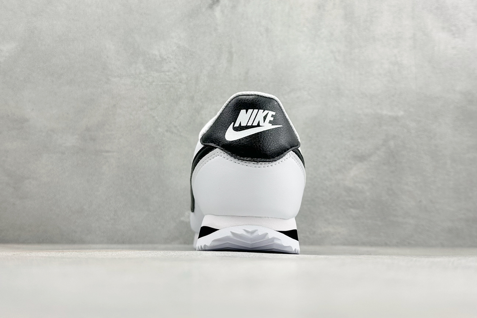 XH版NIKE CORTEZ 经典轻便舒适阿甘休闲跑步鞋 DN1791-107